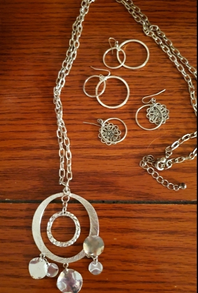 Silver Circles Necklace and Earrings